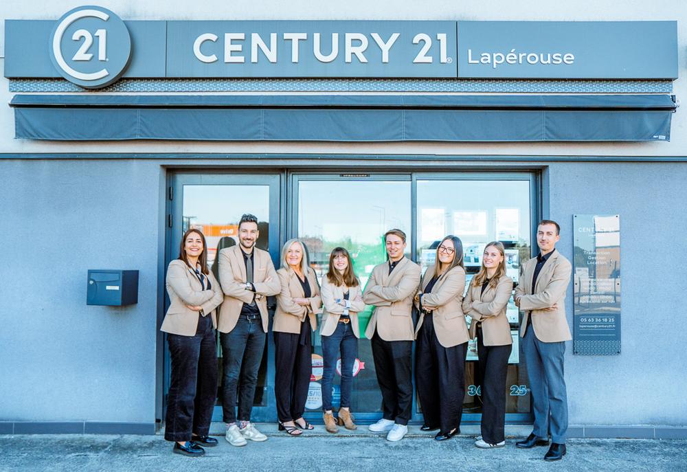 l'équipe de l'agence Lapérouse