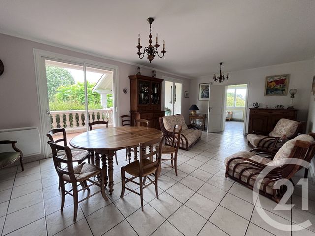 maison à vendre - 8 pièces - 212.22 m2 - LESCURE D ALBIGEOIS - 81 - MIDI-PYRENEES - Century 21 Lapérouse